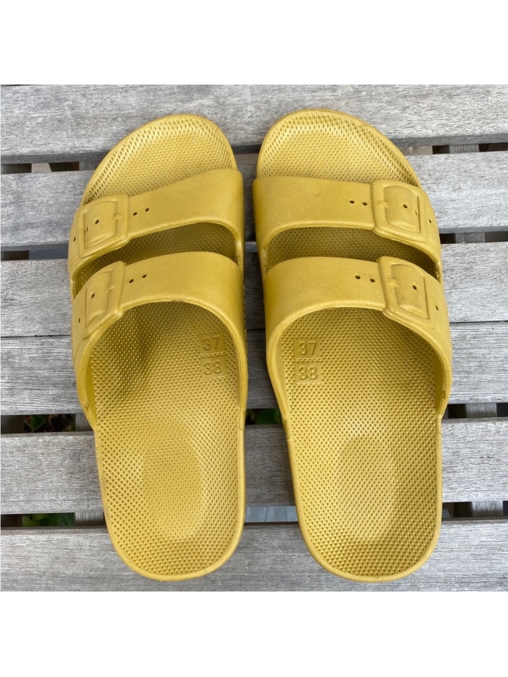 Freedom Moses sandals in avocado green